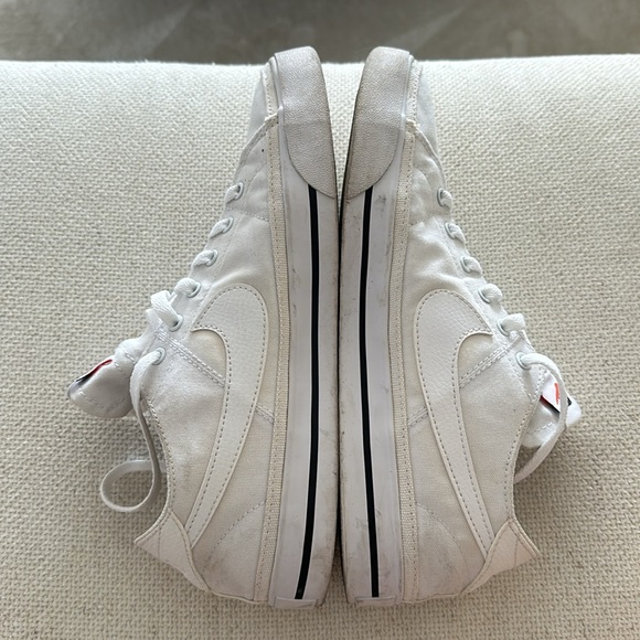 Nike Canvas Sneakers - Picture 4 of 6